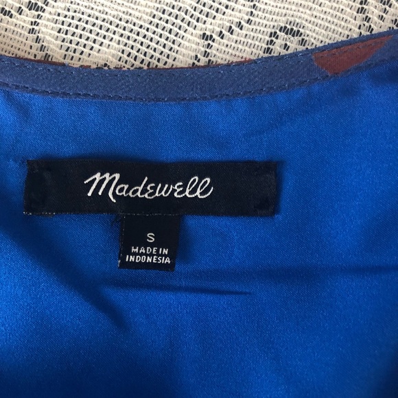 SHIRT - Women's Madewell blue mock wrap blouse with red and pink floral print. - Picture 11 of 16